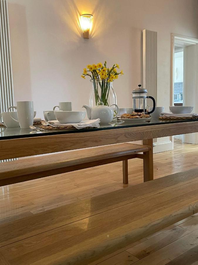 The Clock Tower Apartment - Spacious, Modern, 2 Bed Room Apartment , Southsea With Free Parking - Sleeps 4 Портцмаус Экстерьер фото