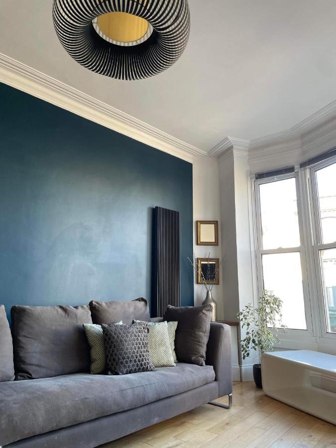 The Clock Tower Apartment - Spacious, Modern, 2 Bed Room Apartment , Southsea With Free Parking - Sleeps 4 Портцмаус Экстерьер фото